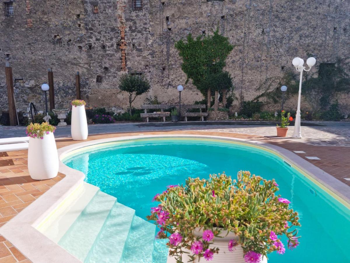 Hotel apartamentowy Crystal